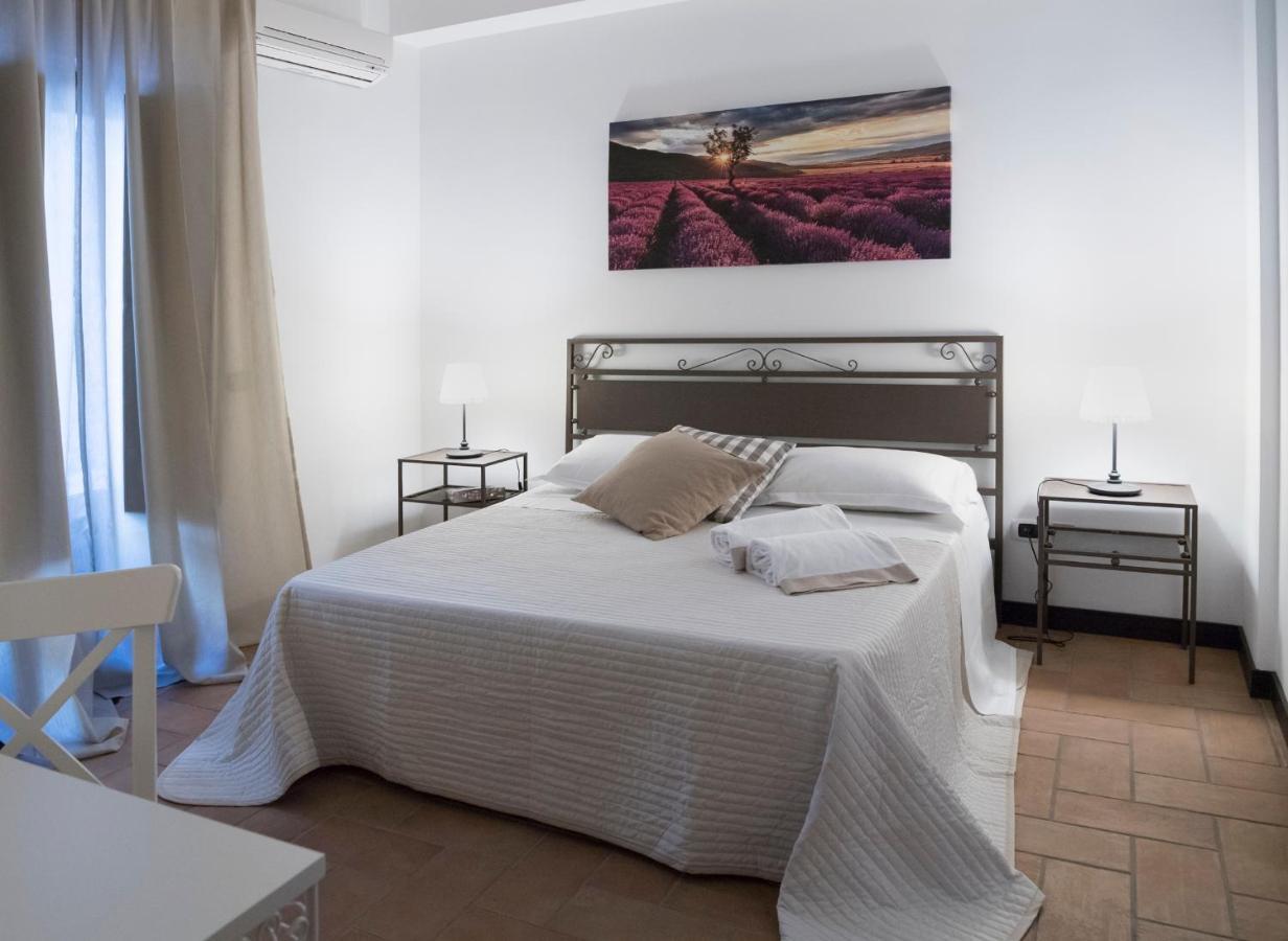 Domus Giuliae Hotel Trecastagni Bagian luar foto