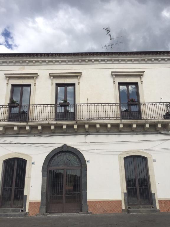Domus Giuliae Hotel Trecastagni Bagian luar foto