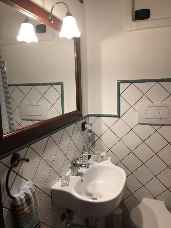 Domus Giuliae Hotel Trecastagni Bagian luar foto