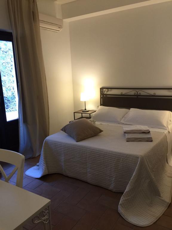 Domus Giuliae Hotel Trecastagni Bagian luar foto