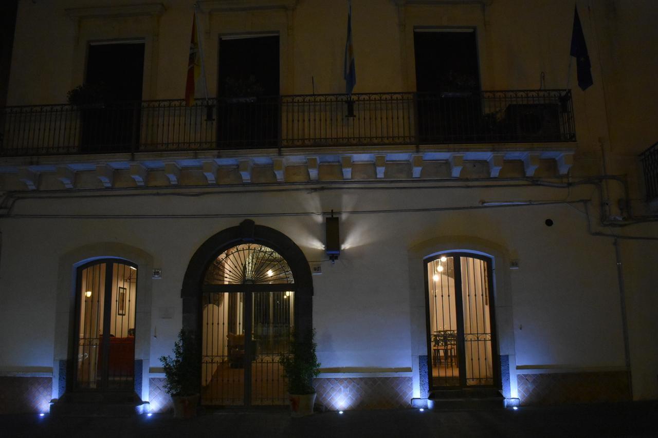 Domus Giuliae Hotel Trecastagni Bagian luar foto