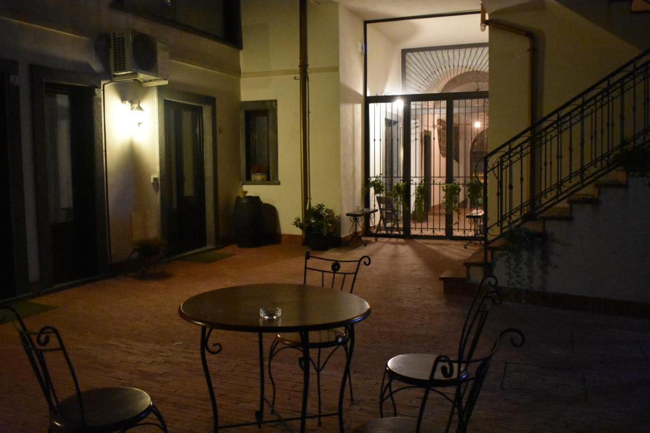 Domus Giuliae Hotel Trecastagni Bagian luar foto